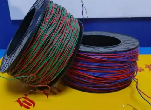 叶集放炮线的主要材质有哪些？不同材质的适用场景有何区别？